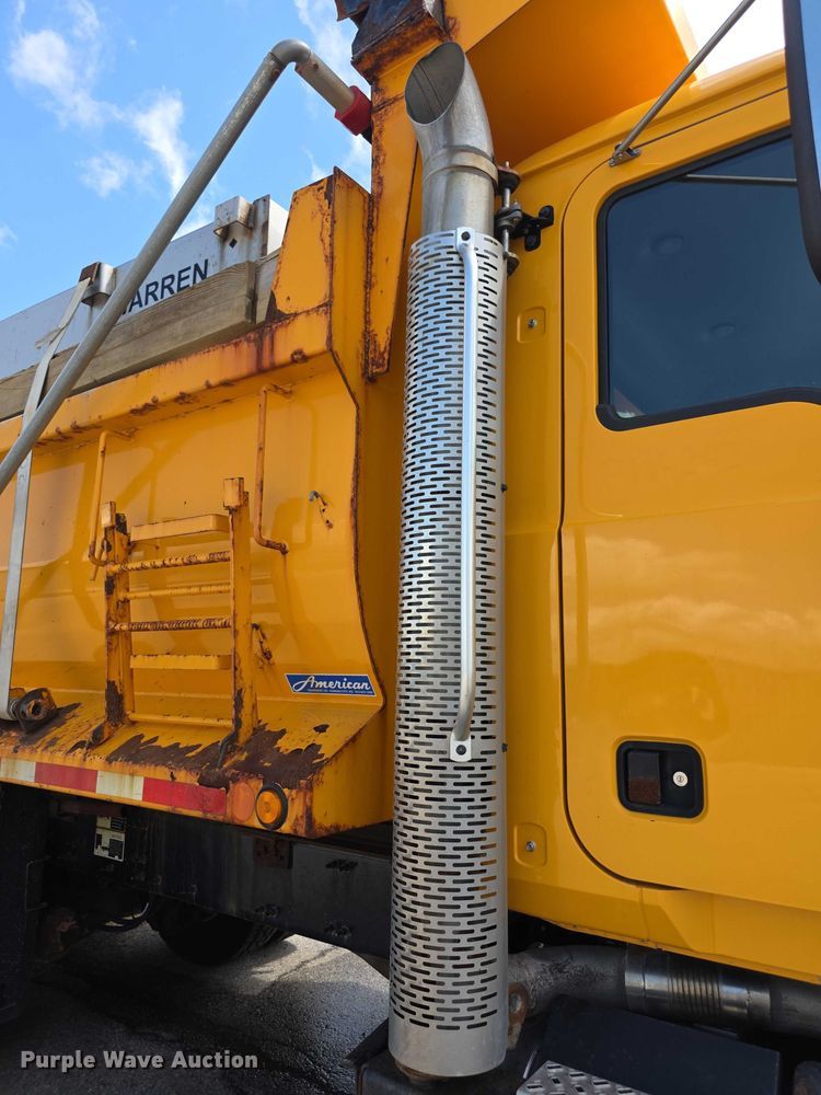 image for item FH6054 2015 Mack Granite GU713 dump truck
