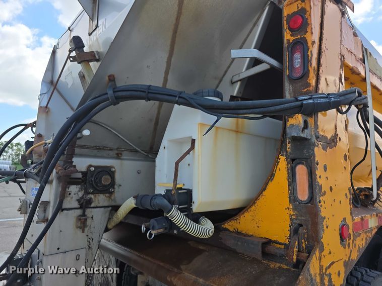 image for item FH6054 2015 Mack Granite GU713 dump truck