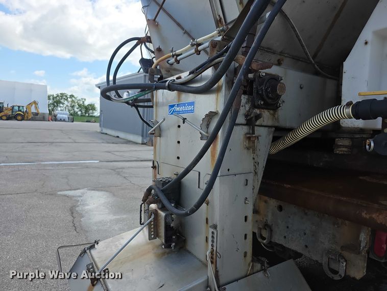 image for item FH6054 2015 Mack Granite GU713 dump truck