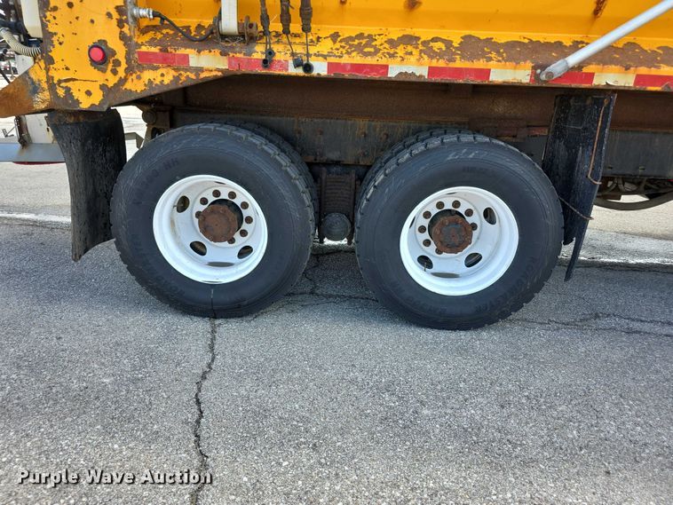 image for item FH6054 2015 Mack Granite GU713 dump truck