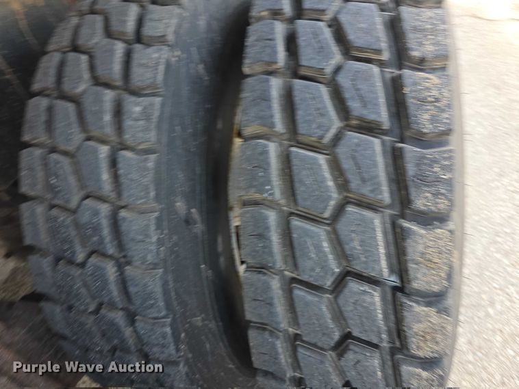 image for item FH6054 2015 Mack Granite GU713 dump truck