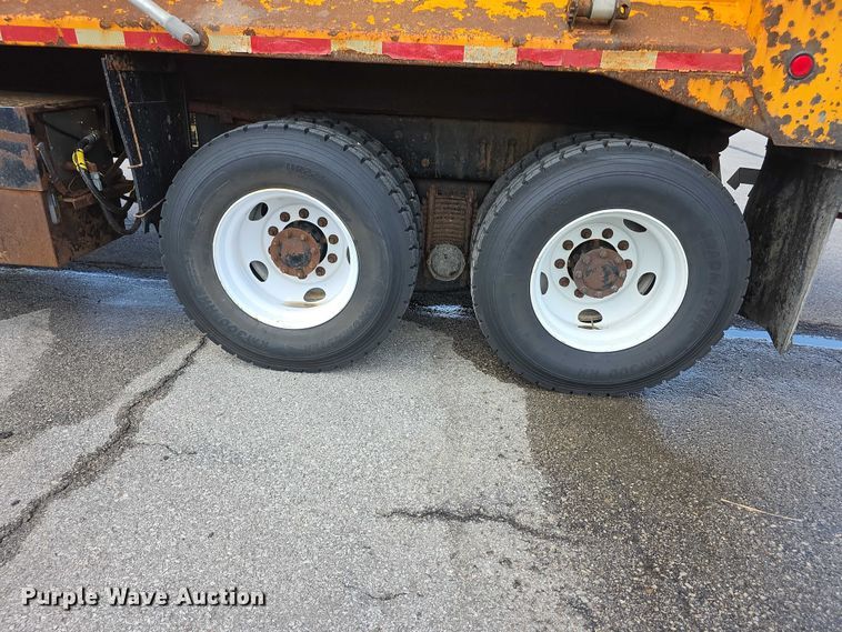 image for item FH6054 2015 Mack Granite GU713 dump truck