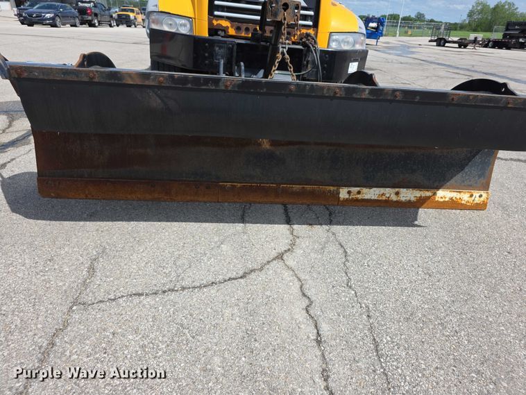image for item FH6054 2015 Mack Granite GU713 dump truck