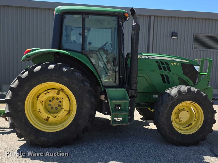 image for item FH6055 2011 John deere 6125M MFWD tractor