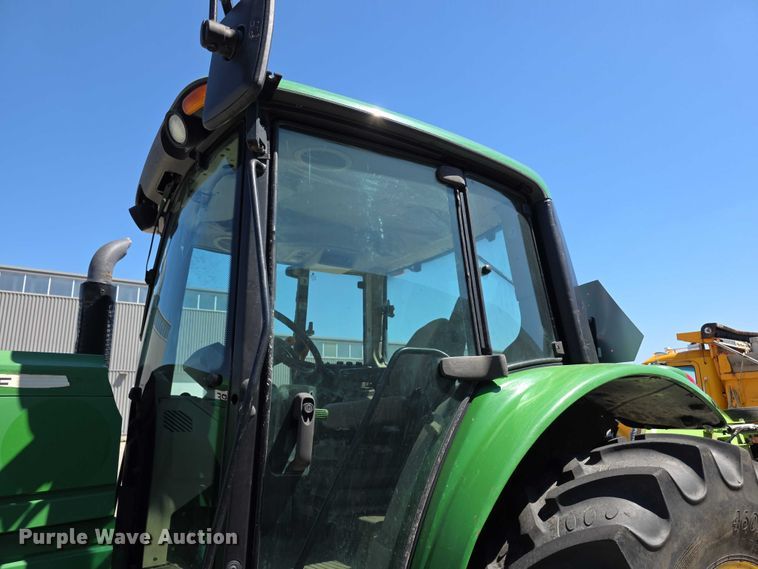 image for item FH6055 2011 John deere 6125M MFWD tractor