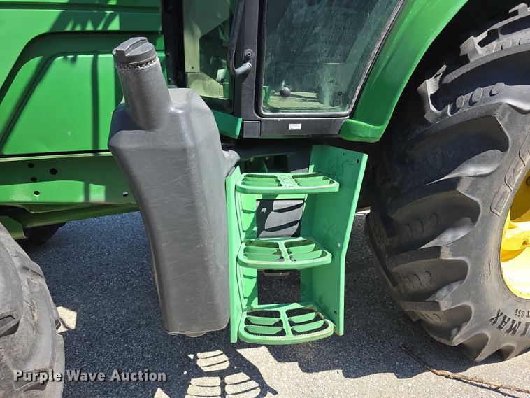 image for item FH6055 2011 John deere 6125M MFWD tractor