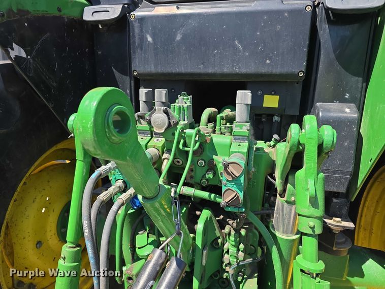 image for item FH6055 2011 John deere 6125M MFWD tractor