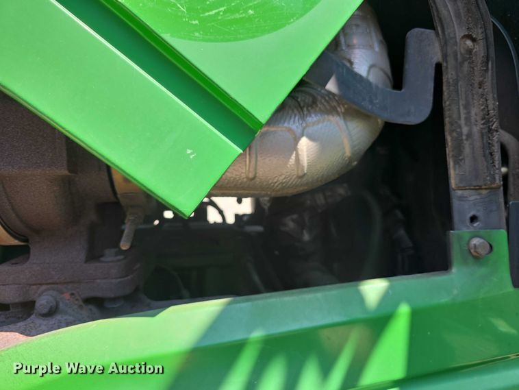 image for item FH6055 2011 John deere 6125M MFWD tractor