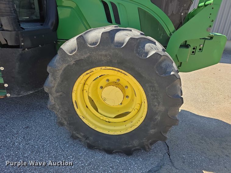 image for item FH6055 2011 John deere 6125M MFWD tractor
