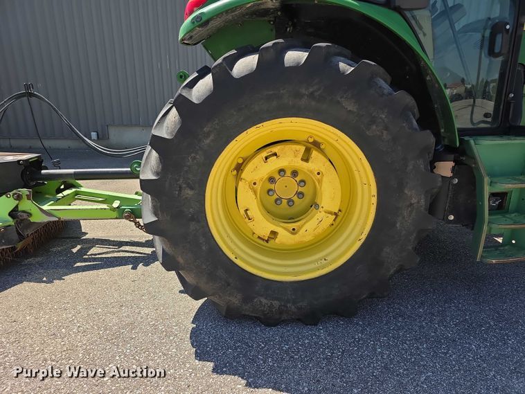 image for item FH6055 2011 John deere 6125M MFWD tractor