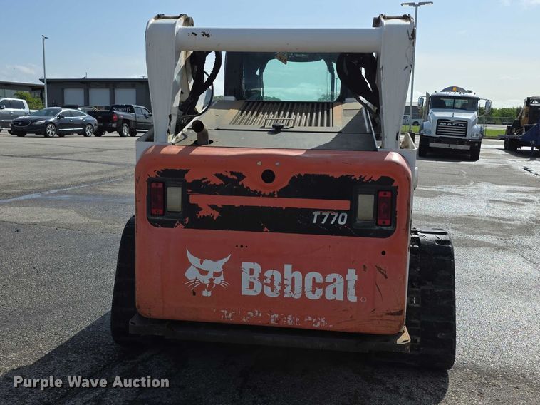 image for item FH6057 2015 Bobcat T770 tracked skid steer loader