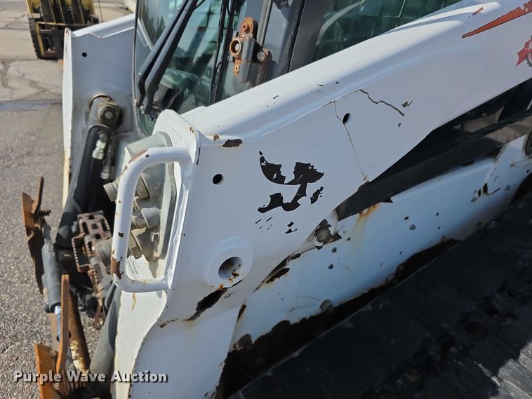 image for item FH6057 2015 Bobcat T770 tracked skid steer loader
