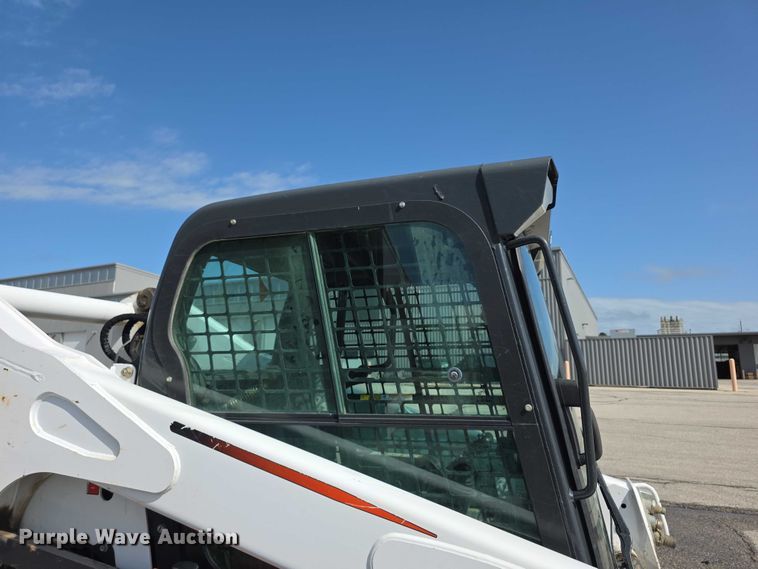 image for item FH6057 2015 Bobcat T770 tracked skid steer loader