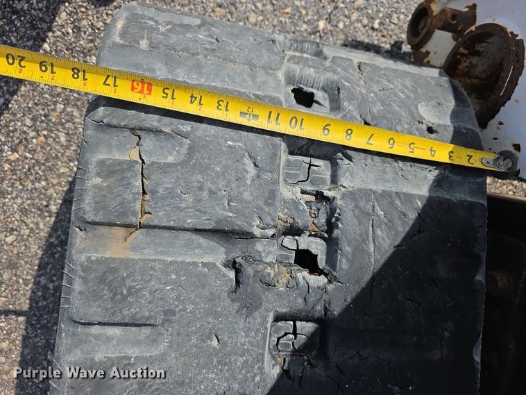 image for item FH6057 2015 Bobcat T770 tracked skid steer loader
