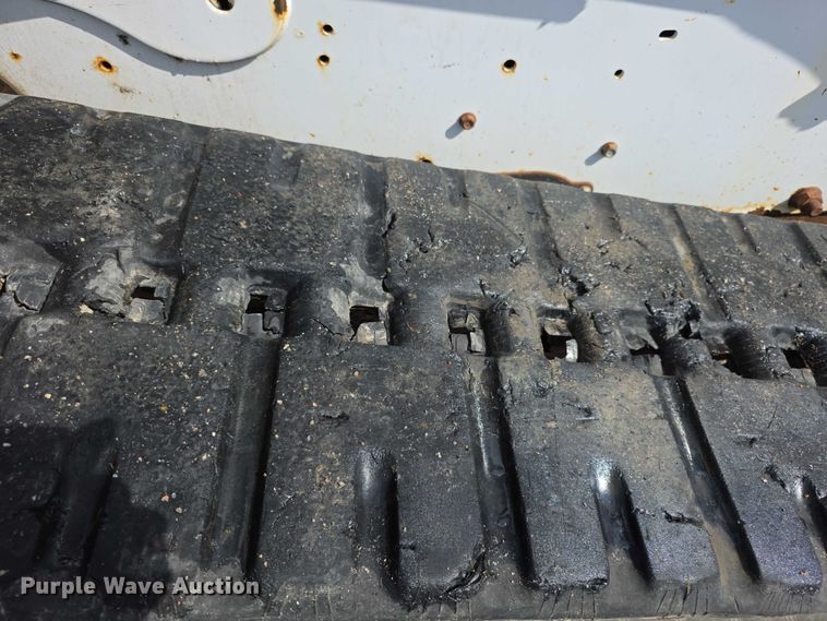 image for item FH6057 2015 Bobcat T770 tracked skid steer loader