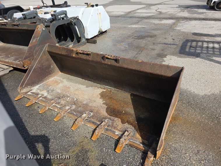 image for item FH6057 2015 Bobcat T770 tracked skid steer loader