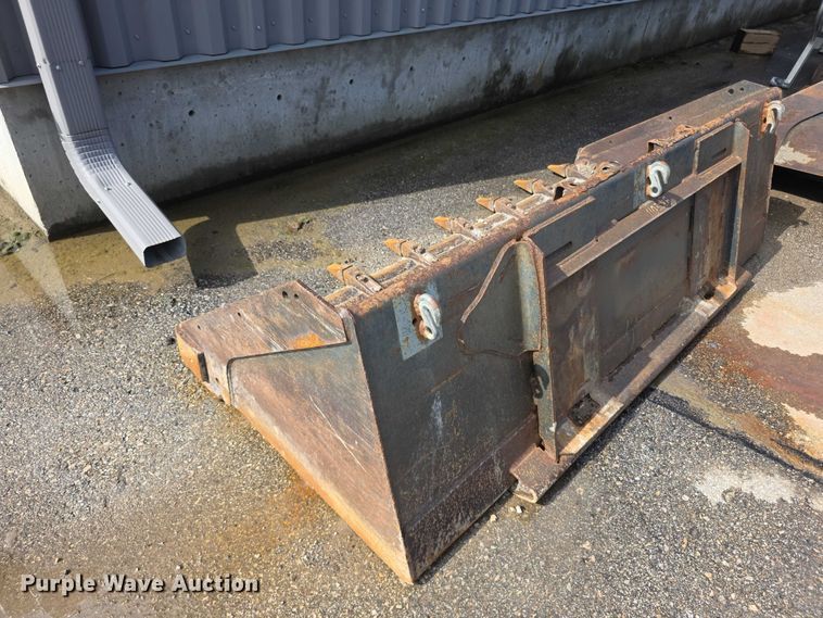 image for item FH6057 2015 Bobcat T770 tracked skid steer loader