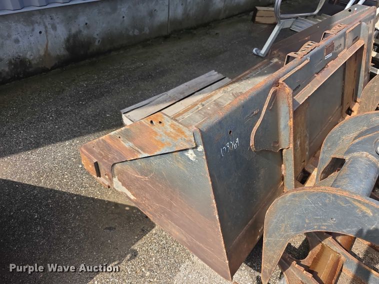 image for item FH6057 2015 Bobcat T770 tracked skid steer loader