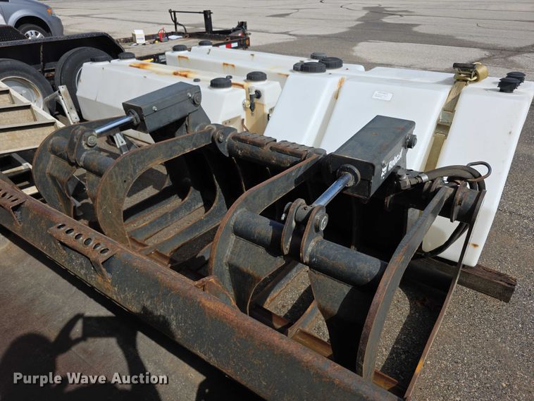 image for item FH6057 2015 Bobcat T770 tracked skid steer loader