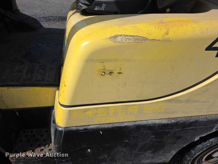image for item FH6059 2006 Hyster H50FT forklift