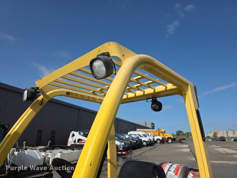 image for item FH6059 2006 Hyster H50FT forklift