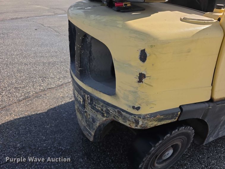 image for item FH6059 2006 Hyster H50FT forklift