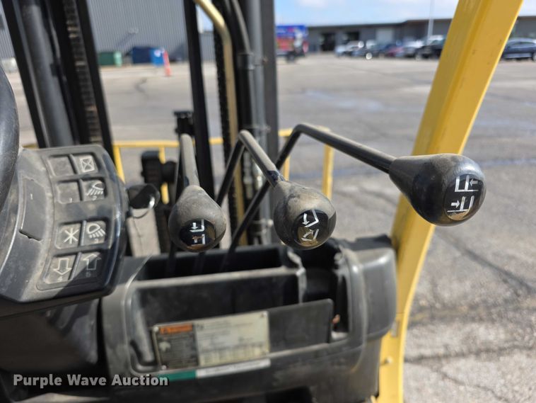 image for item FH6059 2006 Hyster H50FT forklift