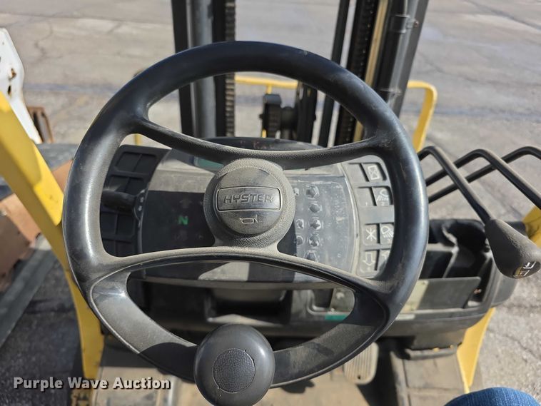 image for item FH6059 2006 Hyster H50FT forklift