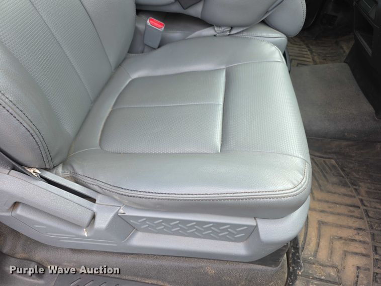 image for item FH6060 2013 Ford F150  pickup truck