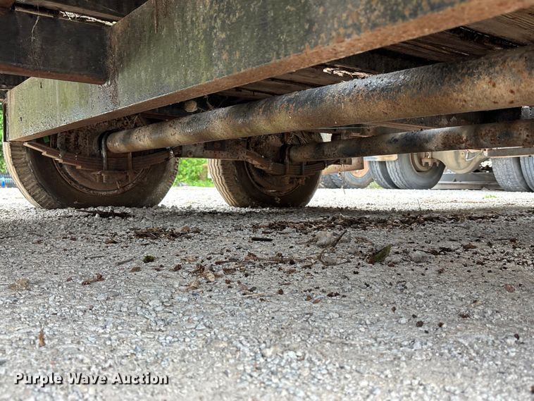 image for item FH7072 Utility trailer