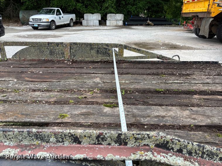 image for item FH7072 Utility trailer