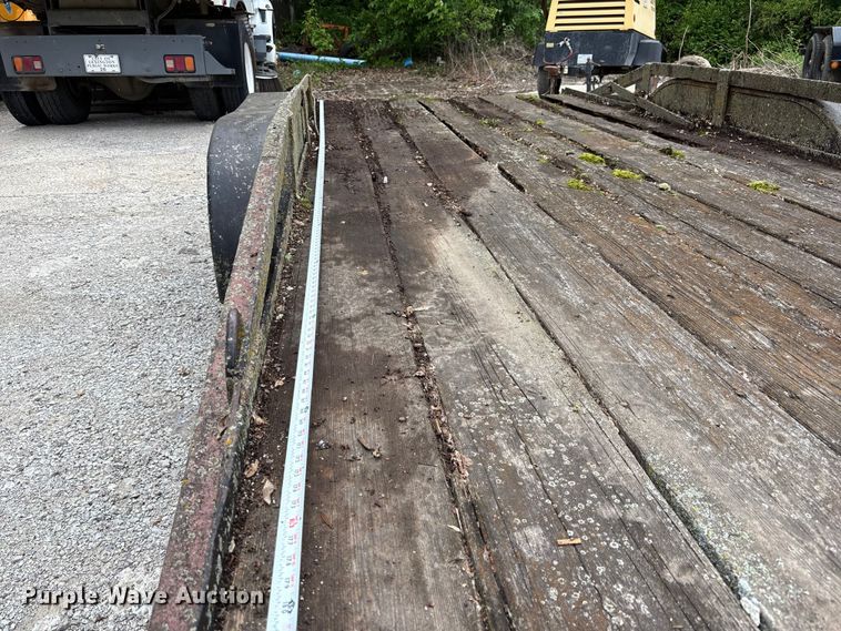 image for item FH7072 Utility trailer