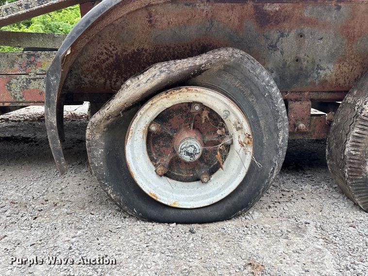 image for item FH7072 Utility trailer