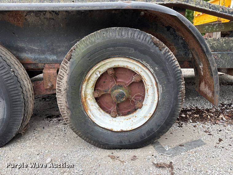 image for item FH7072 Utility trailer
