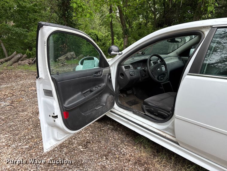 image for item FH7075 2013 Chevrolet Impala Police 