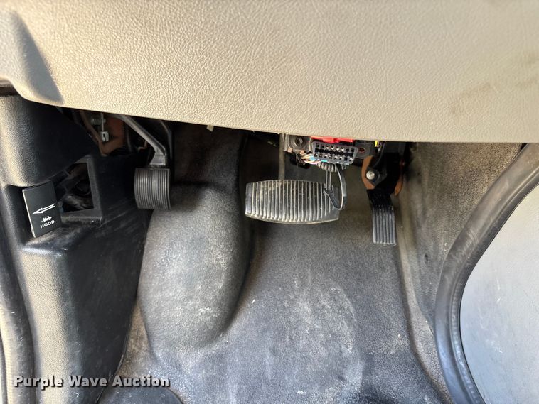 image for item FH7076 2014 Ford E450 shuttle bus