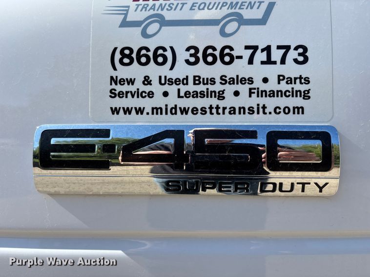 image for item FH7077 2018 Ford E450 shuttle bus
