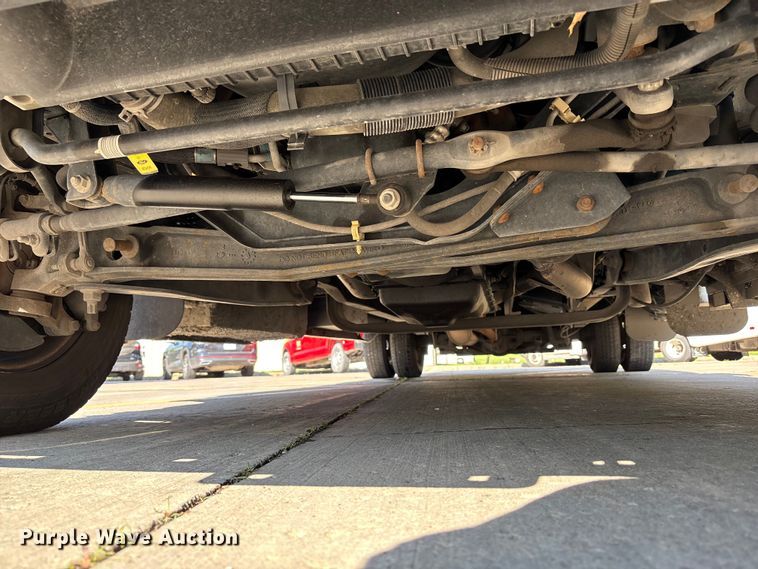 image for item FH7077 2018 Ford E450 shuttle bus