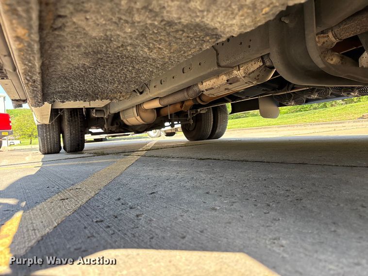 image for item FH7077 2018 Ford E450 shuttle bus