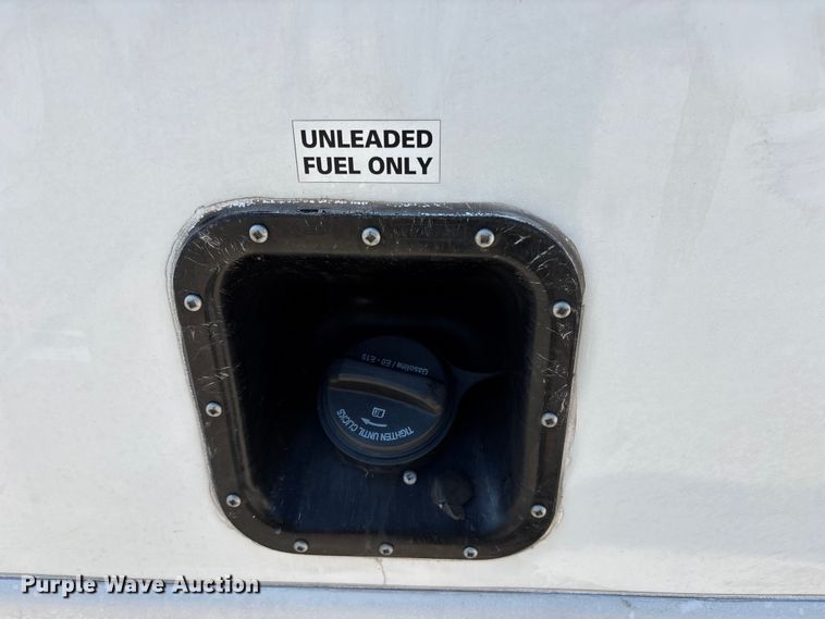 image for item FH7077 2018 Ford E450 shuttle bus
