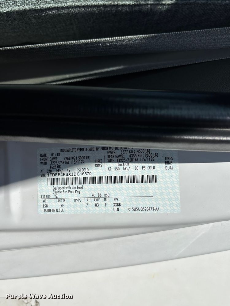 image for item FH7077 2018 Ford E450 shuttle bus
