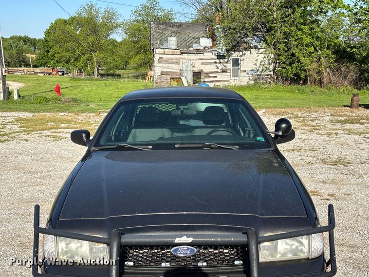 image for item FH7109 2009 Ford Crown Victoria 