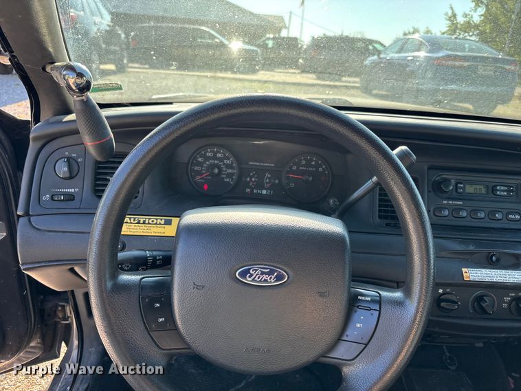 image for item FH7109 2009 Ford Crown Victoria 