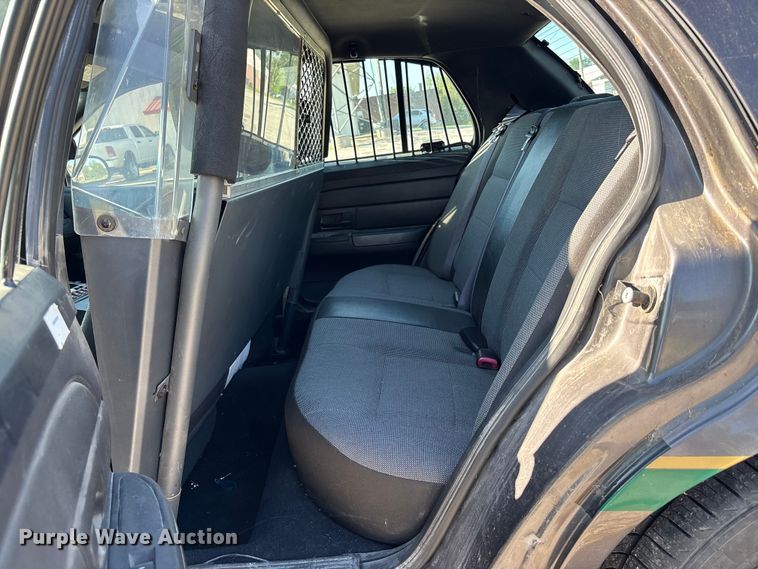 image for item FH7109 2009 Ford Crown Victoria 