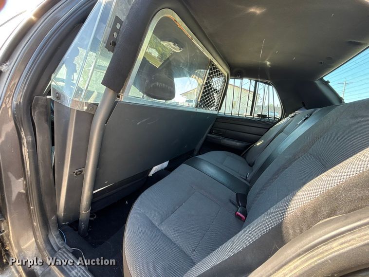 image for item FH7109 2009 Ford Crown Victoria 
