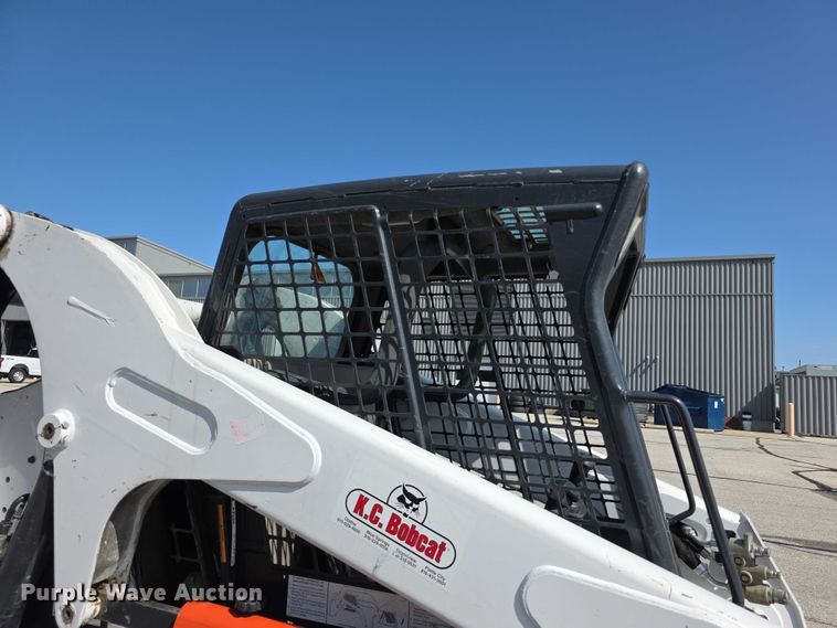 image for item FI0940 2005 Bobcat S250 skid steer loader