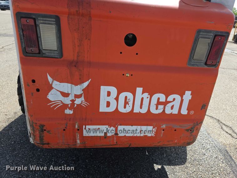 image for item FI0940 2005 Bobcat S250 skid steer loader