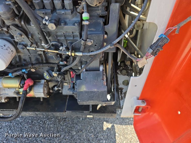 image for item FI0940 2005 Bobcat S250 skid steer loader