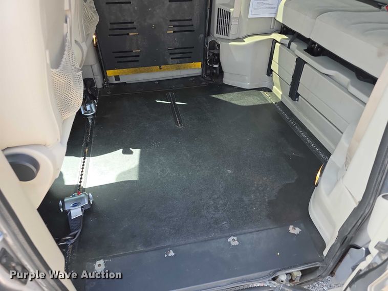 image for item FI0941 2017 Dodge Grand Caravan handicap accessible van