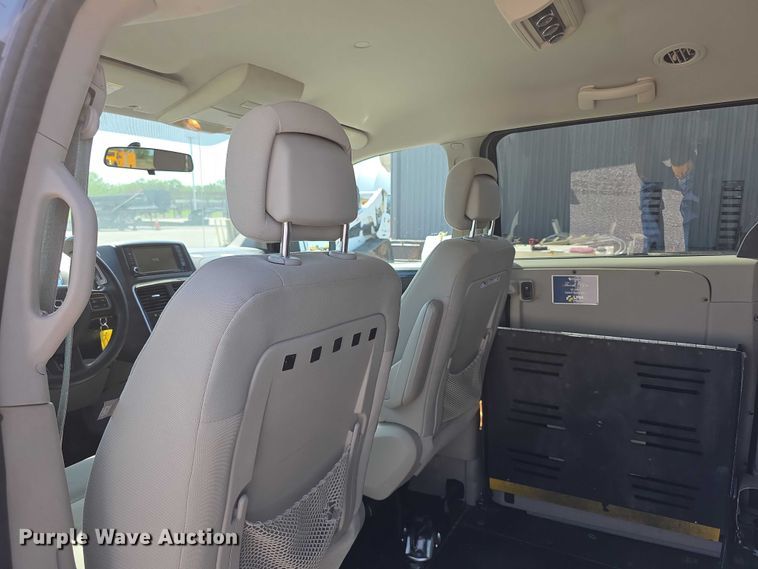 image for item FI0941 2017 Dodge Grand Caravan handicap accessible van